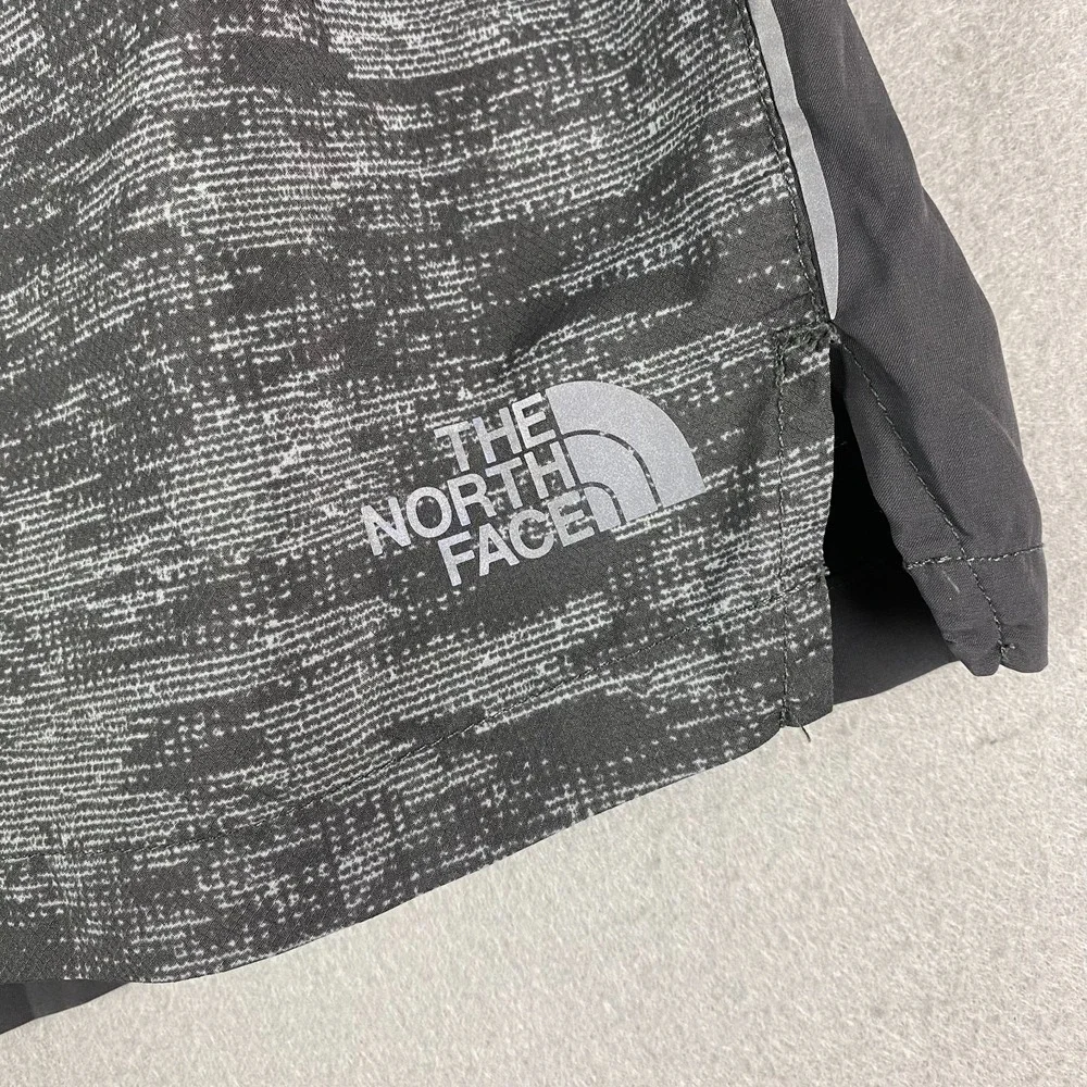 The North Face Flight Series Mens Large pockets FlashDry Trail Running Shorts